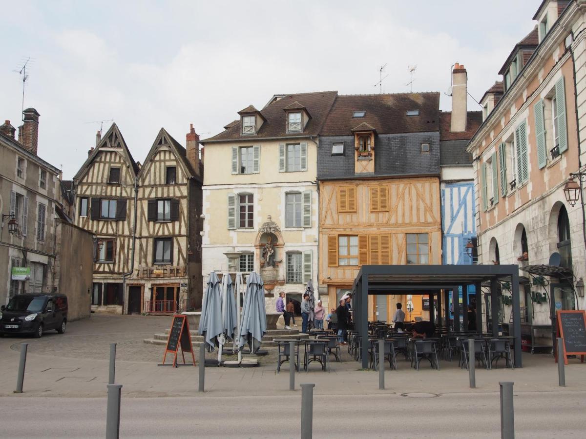 Le Mont Brenn Apartment Auxerre Exterior photo